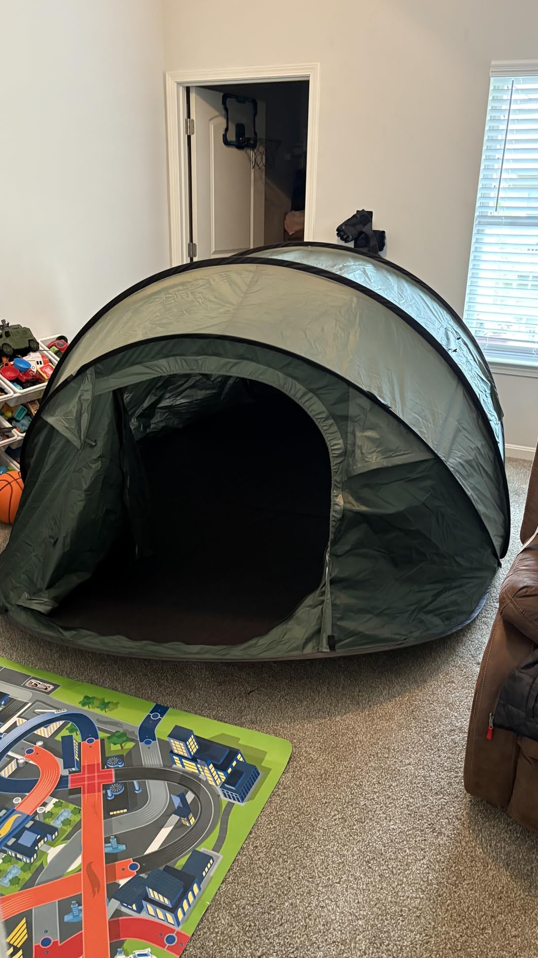 Instant Pop Up Camping Tent - best camping tents